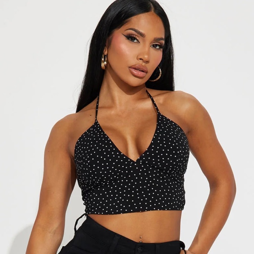 Zelia Halter Top NEW 🏷️